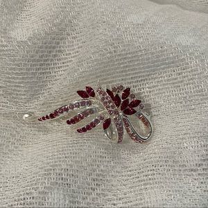 VINTAGE RUBY RHINESTONE BROOCH PIN
